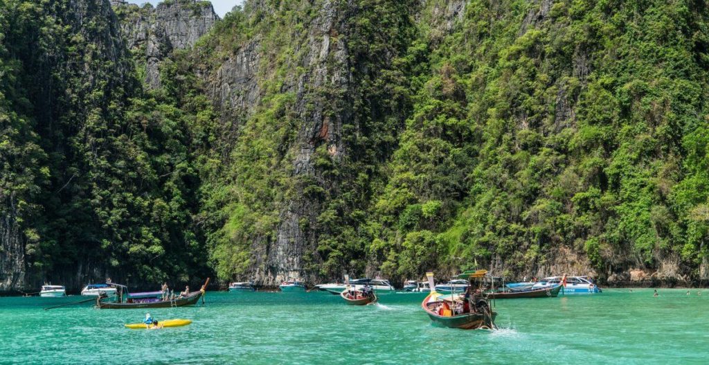 boat at phi phi island - Quando andare in Thailandia