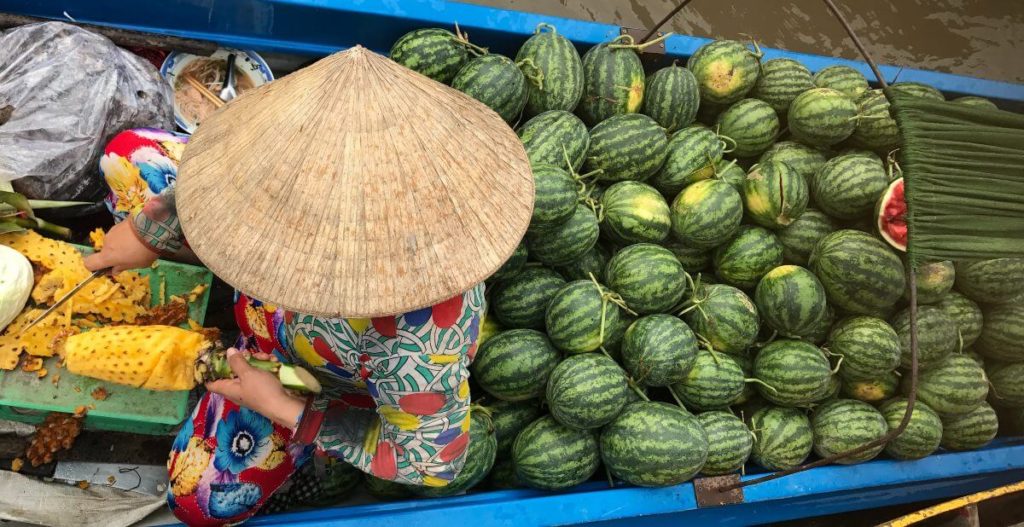 Venditore di cocomeri
Indocina Essenziale da Hanoi a Siem Reap